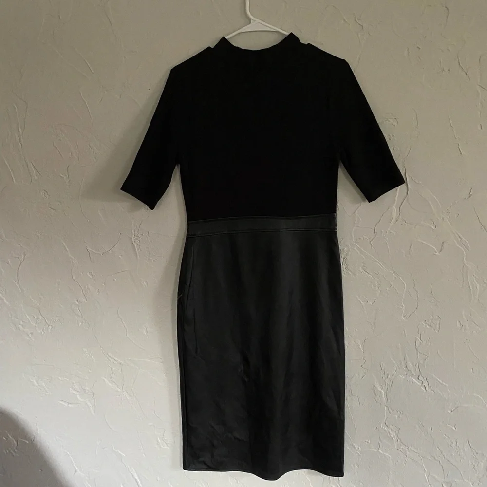 Classy black dress with leatherette bottom - Picture 2 of 4